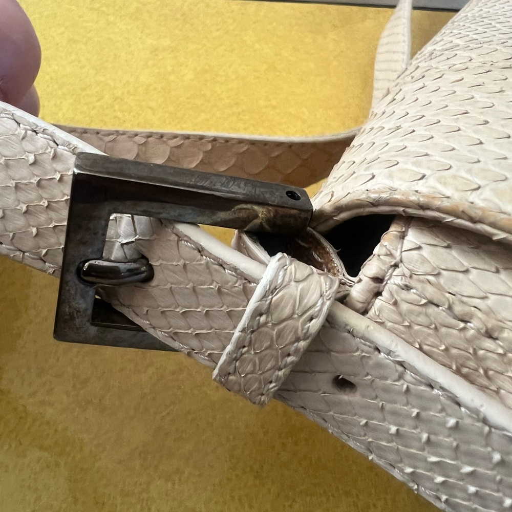 Fendi Snakeskin Baguette Bag - Picture 6 of 14